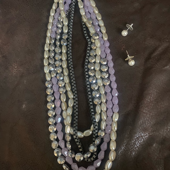 Elegant Multi-Color Beaded Necklace Set - Picture 9 of 9